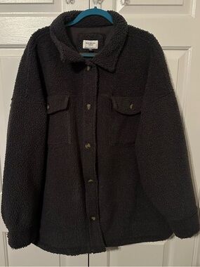 American Eagle Outfitters Charcoal Teddy Sherpa Button Jacket